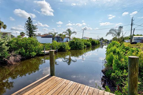 House in Englewood, Florida 2 bedrooms, 112.78 sq.m. № 1527010 - photo 7