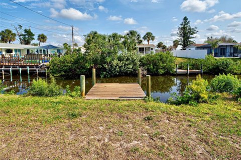 House in Englewood, Florida 2 bedrooms, 112.78 sq.m. № 1527010 - photo 6