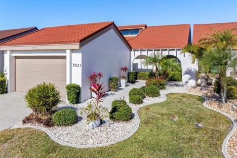 Casa en Punta Gorda, Florida 3 dormitorios, 170.48 m2 № 2424345