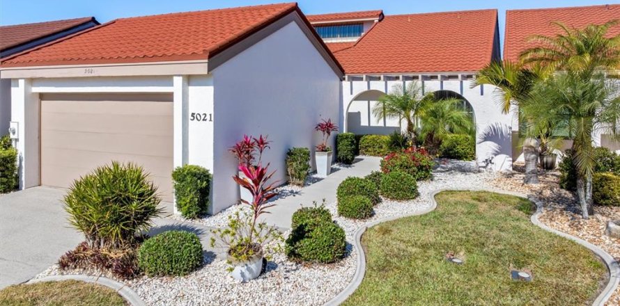 Casa en Punta Gorda, Florida 3 dormitorios, 170.48 m2 № 2424345