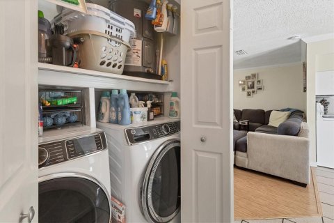 Casa en venta en Port Charlotte, Florida, 2 dormitorios, 86.96 m2 № 1901258 - foto 19