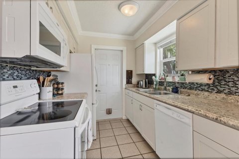 Casa en venta en Port Charlotte, Florida, 2 dormitorios, 86.96 m2 № 1901258 - foto 8