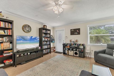 Casa en venta en Port Charlotte, Florida, 2 dormitorios, 86.96 m2 № 1901258 - foto 3