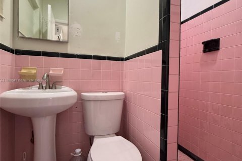 Immobilier commercial à louer à Hialeah, Floride: 1 chambre, 168.9 m2 № 1956919 - photo 9
