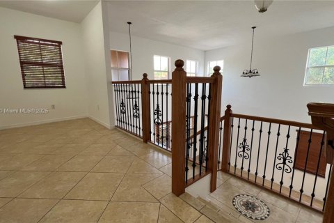 Снять в аренду виллу или дом в Майами, Флорида 4 спальни, 289.95м2, № 1957979 - фото 24