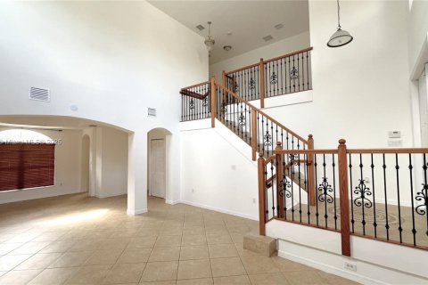 Снять в аренду виллу или дом в Майами, Флорида 4 спальни, 289.95м2, № 1957979 - фото 20