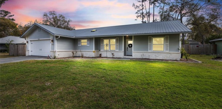 Casa en Belleview, Florida 4 dormitorios, 174.75 m2 № 1510040