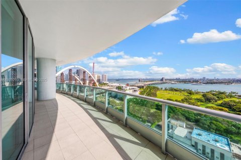 Купить кондоминиум в Майами, Флорида 3 спальни, 199.28м2, № 1994430 - фото 10