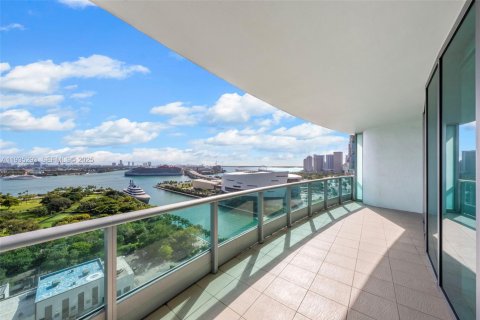 Купить кондоминиум в Майами, Флорида 3 спальни, 199.28м2, № 1994430 - фото 4