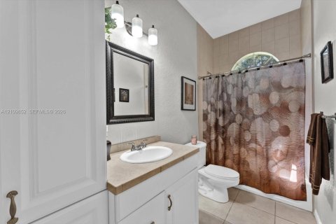 Villa ou maison à vendre à Miami, Floride: 4 chambres, 251.95 m2 № 2431331 - photo 27