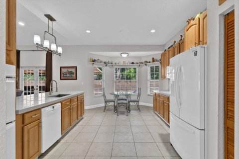 Villa ou maison à vendre à Miami, Floride: 4 chambres, 251.95 m2 № 2431331 - photo 16