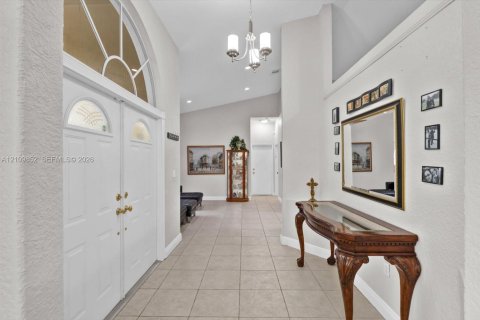 Villa ou maison à vendre à Miami, Floride: 4 chambres, 251.95 m2 № 2431331 - photo 6