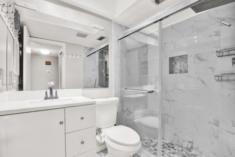 Condo in Tampa, Florida, 3 bedrooms  № 1840334 - photo 15