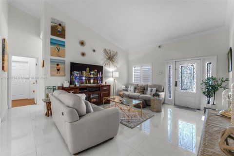Villa ou maison à vendre à Miami, Floride: 4 chambres, 194.35 m2 № 1968686 - photo 4