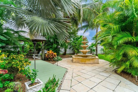 Villa ou maison à vendre à Miami, Floride: 4 chambres, 194.35 m2 № 1968686 - photo 28