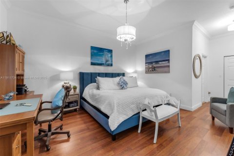 Villa ou maison à vendre à Miami, Floride: 4 chambres, 194.35 m2 № 1968686 - photo 18