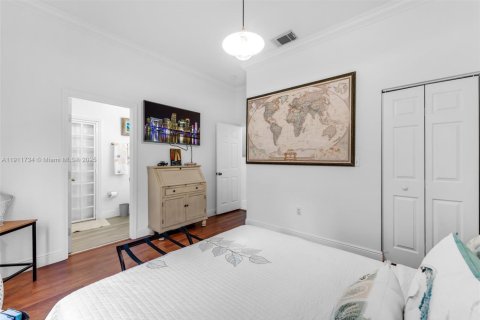 Villa ou maison à vendre à Miami, Floride: 4 chambres, 194.35 m2 № 1968686 - photo 17