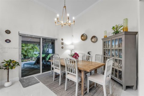 Villa ou maison à vendre à Miami, Floride: 4 chambres, 194.35 m2 № 1968686 - photo 7