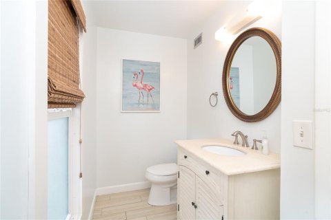 Townhouse in Placida, Florida 2 bedrooms, 124.86 sq.m. № 1614879 - photo 3