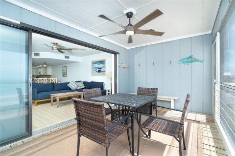 Townhouse in Placida, Florida 2 bedrooms, 124.86 sq.m. № 1614879 - photo 16