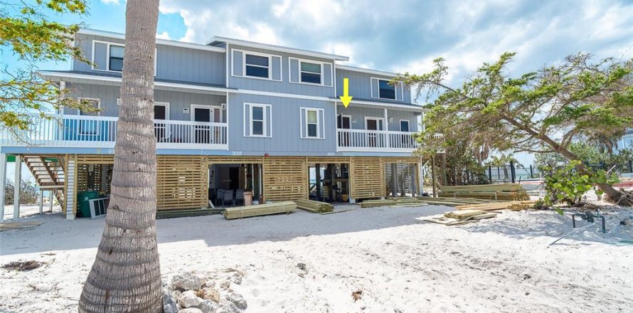 Townhouse in Placida, Florida 2 bedrooms, 124.86 sq.m. № 1614879