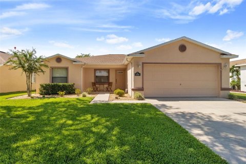 House in Ocala, Florida 3 bedrooms, 136.57 sq.m. № 2315208