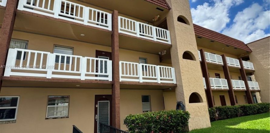Condominio en Sunrise, Florida, 1 dormitorio № 1863713