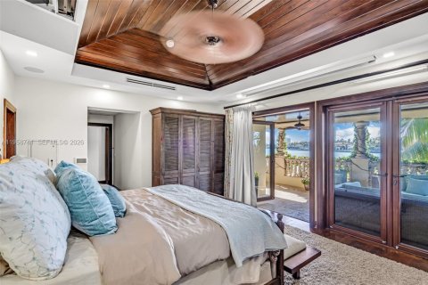 House in Miami Beach, Florida 5 bedrooms, 382.29 sq.m. № 2023544 - photo 17