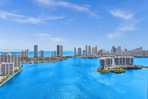 Copropriété à vendre à Aventura, Floride: 2 chambres, 149.57 m2 № 2014821 - photo 3