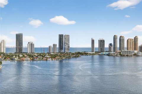 Copropriété à vendre à Aventura, Floride: 2 chambres, 149.57 m2 № 2014821 - photo 22