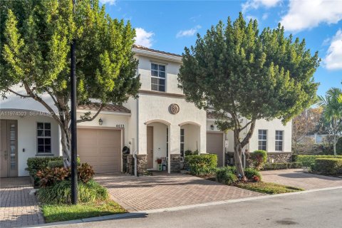 Townhouse in West Palm Beach, Florida 3 bedrooms, 167.78 sq.m. № 2040200 - photo 4