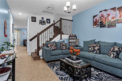Townhouse in West Palm Beach, Florida 3 bedrooms, 167.78 sq.m. № 2040200 - photo 6