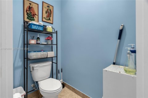 Townhouse in West Palm Beach, Florida 3 bedrooms, 167.78 sq.m. № 2040200 - photo 23