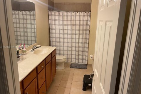 Casa en venta en Cutler Bay, Florida, 5 dormitorios, 271.65 m2 № 1855313 - foto 21