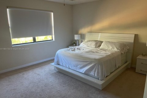 Casa en venta en Cutler Bay, Florida, 5 dormitorios, 271.65 m2 № 1855313 - foto 17