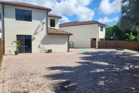 Casa en venta en Cutler Bay, Florida, 5 dormitorios, 271.65 m2 № 1855313 - foto 25