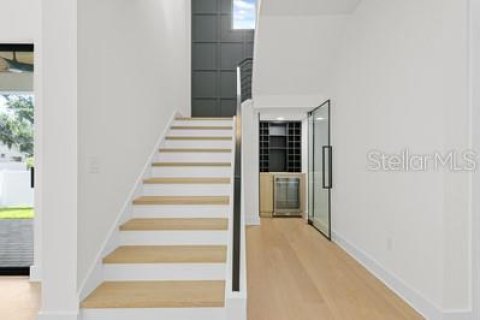Casa en venta en Tampa, Florida, 5 dormitorios, 351.26 m2 № 1873873 - foto 26