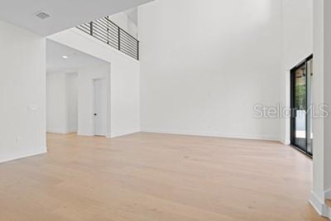 Casa en venta en Tampa, Florida, 5 dormitorios, 351.26 m2 № 1873873 - foto 11