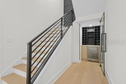 Casa en venta en Tampa, Florida, 5 dormitorios, 351.26 m2 № 1873873 - foto 27