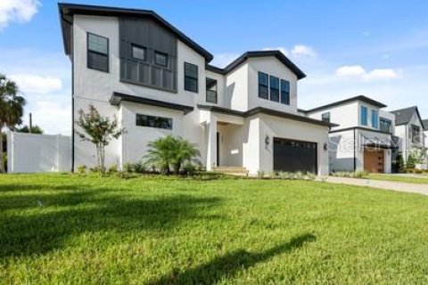 Casa en venta en Tampa, Florida, 5 dormitorios, 351.26 m2 № 1873873 - foto 3