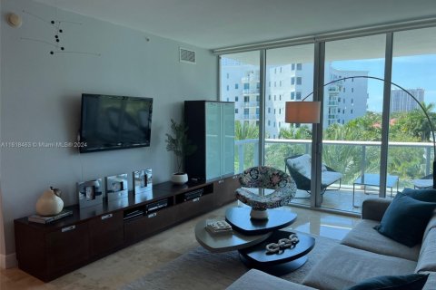 Condo in Aventura, Florida, 2 bedrooms  № 2184552 - photo 15