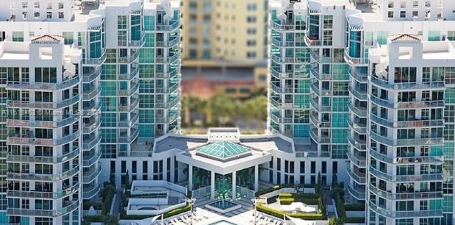 Condo in Aventura, Florida, 2 bedrooms  № 2184552