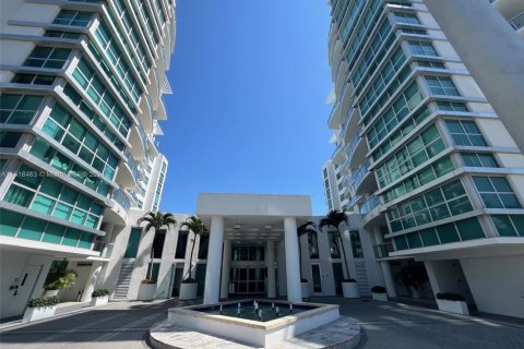 Condo in Aventura, Florida, 2 bedrooms  № 2184552 - photo 2