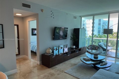 Condo in Aventura, Florida, 2 bedrooms  № 2184552 - photo 11