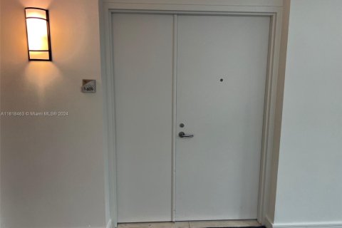 Condo in Aventura, Florida, 2 bedrooms  № 2184552 - photo 7