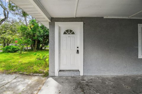 House in Tampa, Florida 3 bedrooms, 114.64 sq.m. № 2123602 - photo 12
