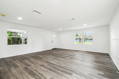 House in Tampa, Florida 3 bedrooms, 114.64 sq.m. № 2123602 - photo 16