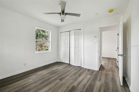 House in Tampa, Florida 3 bedrooms, 114.64 sq.m. № 2123602 - photo 30