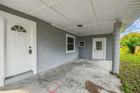 House in Tampa, Florida 3 bedrooms, 114.64 sq.m. № 2123602 - photo 10