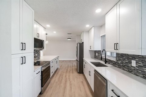 Купить виллу или дом в Делтона, Флорида 10 комнат, 168.25м2, № 1899686 - фото 11